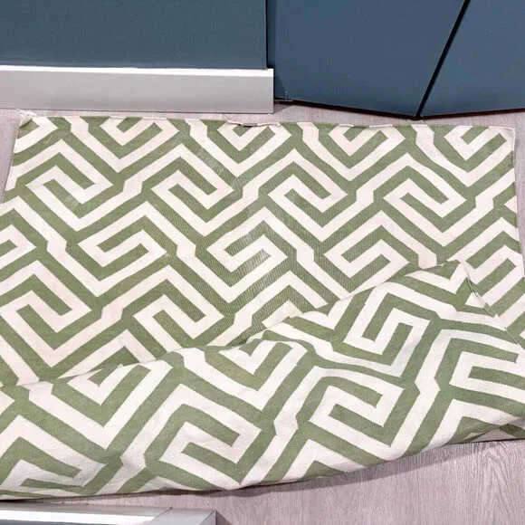 Green White Zig Zag Area Rug 71x49" (6x4 ft) Geometric Greek Key Handwoven